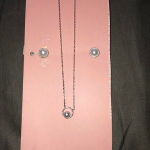 pearl earring & necklace set